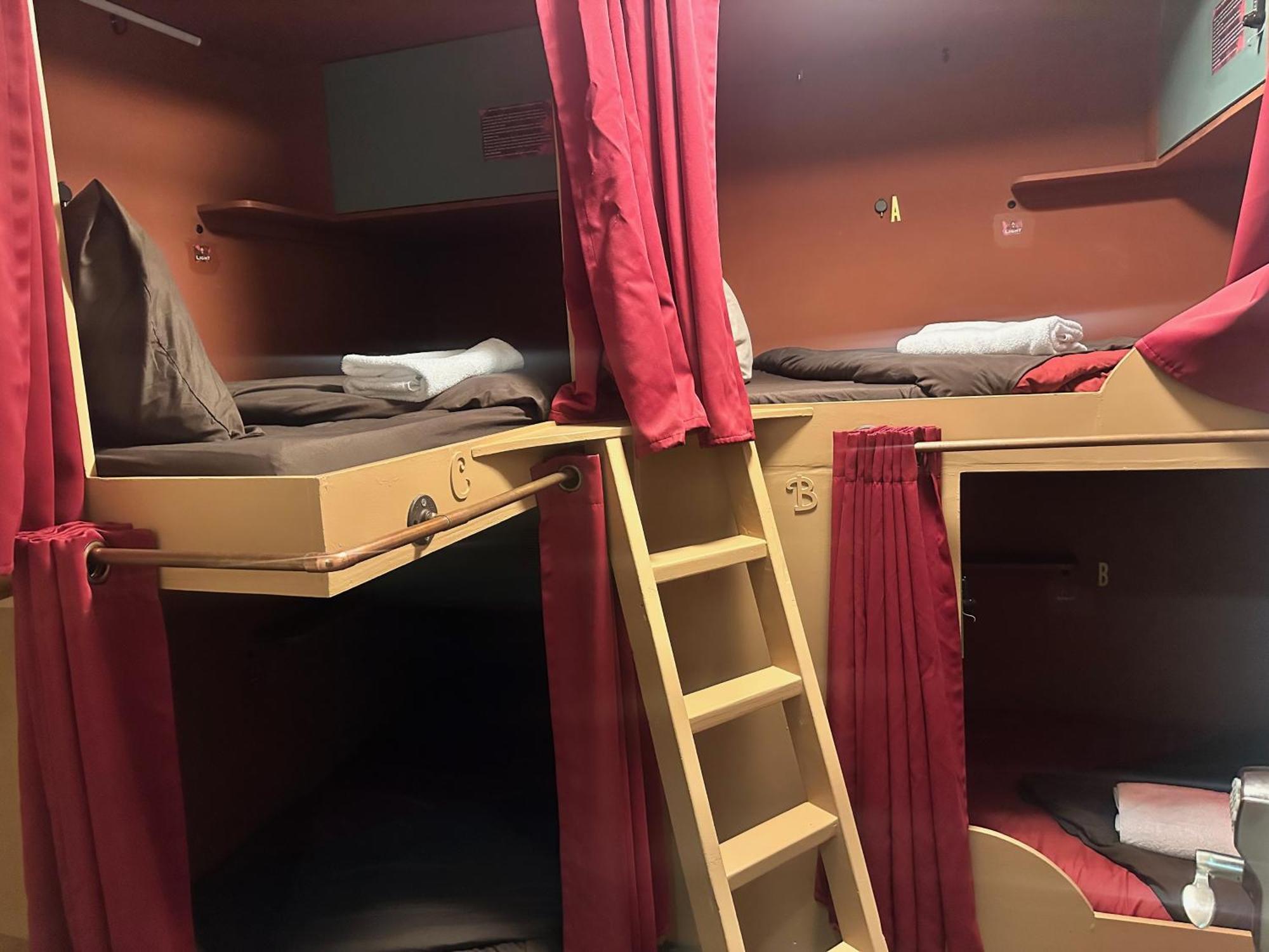 West River House Траки Экстерьер фото
