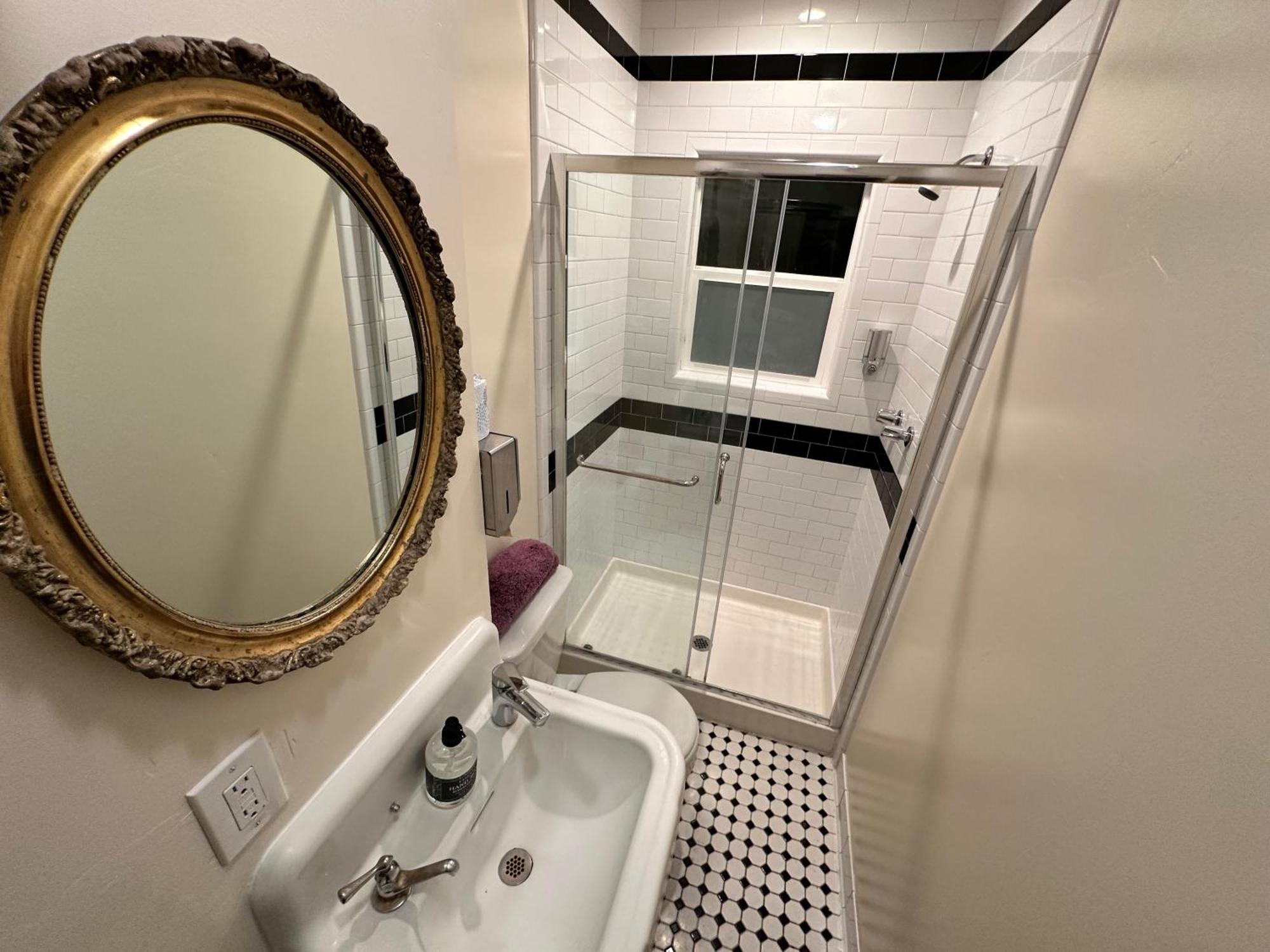 West River House Траки Экстерьер фото